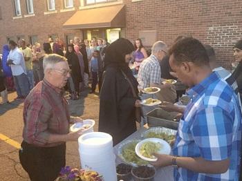 Ramadan in US: Minnesota Faiths Break Barriers in Ramadan Iftar